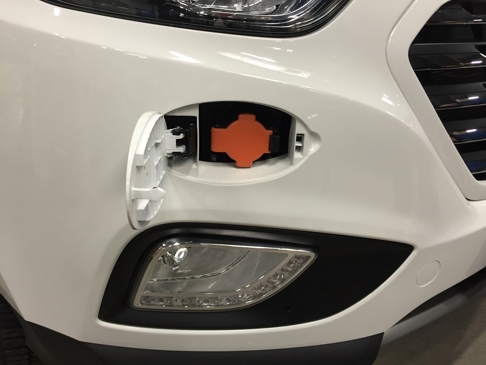 Hyundai захранва с ток цял университет